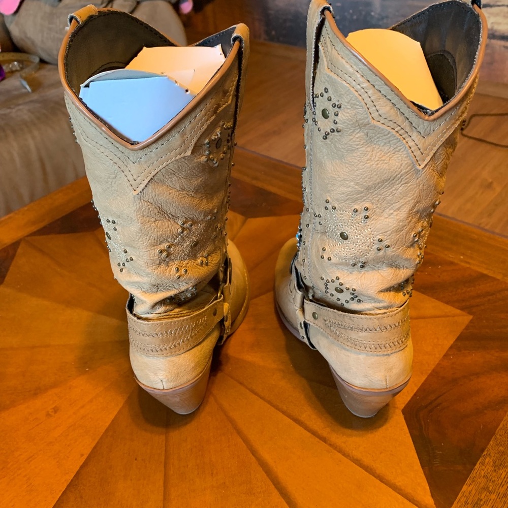 Boots - Picture 2 of 3